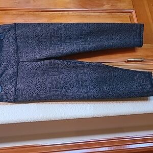 Prana Black And Grey Patterned Cropped Leggings Size L